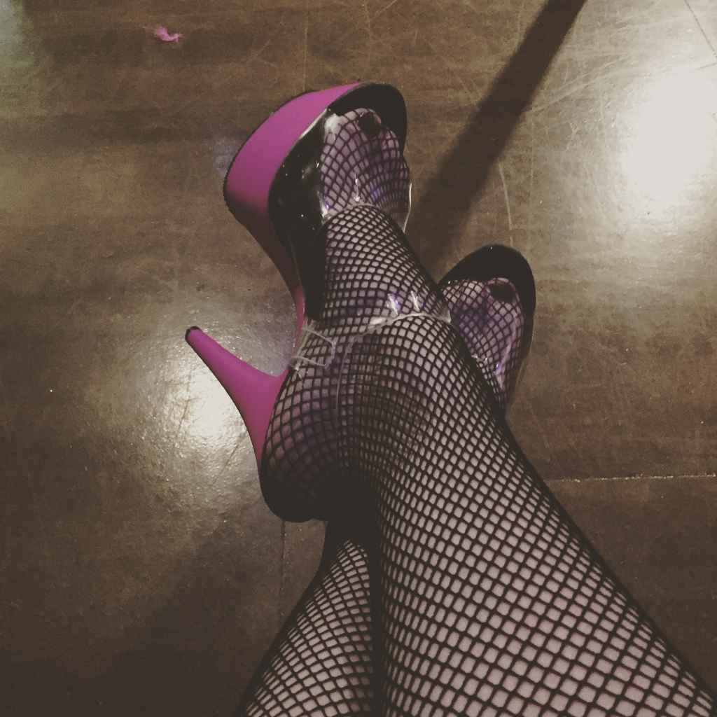 Profile photo of Rosieleerainbows