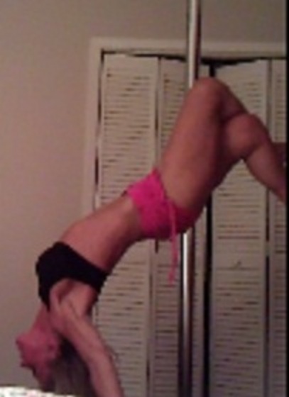 Profile photo of TheMomNextDoor